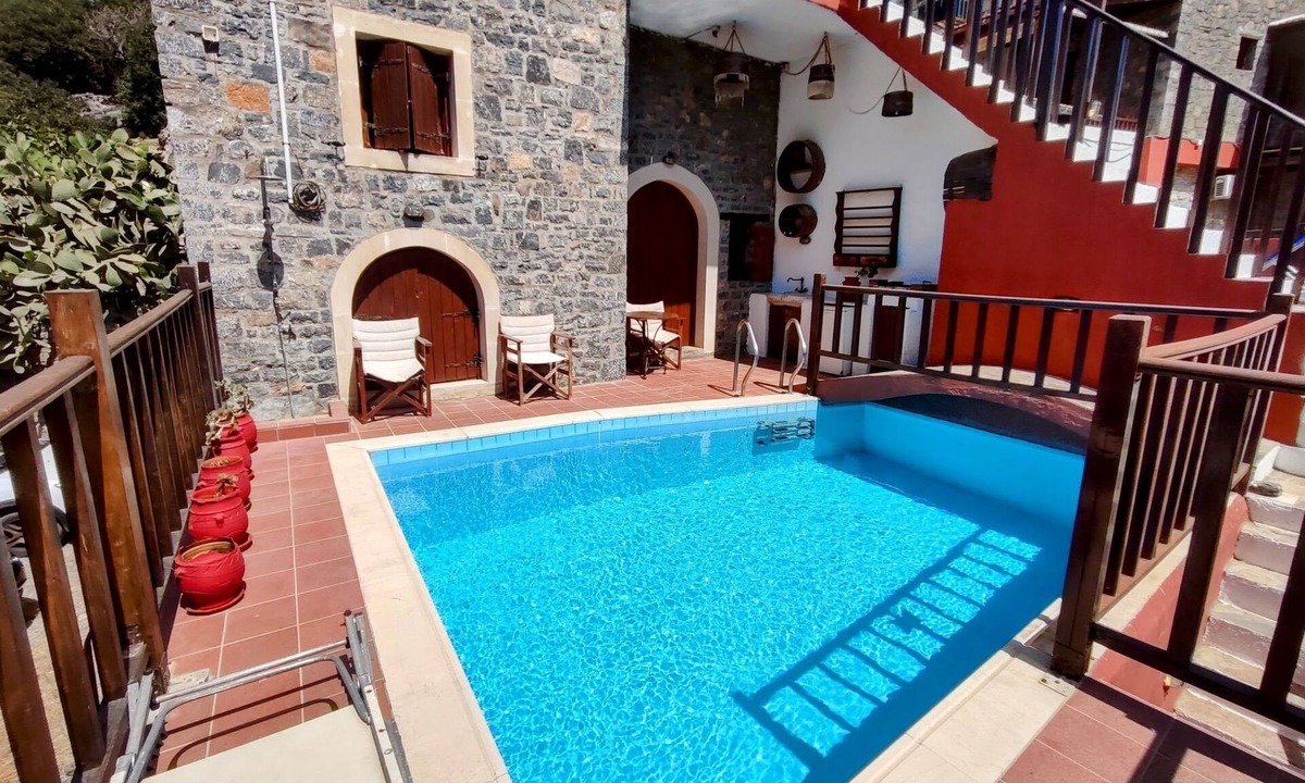 Mavrikiano House | Steinhaus Erato Privater Pool Landschaftliche Kretische Ansichten by Interhome