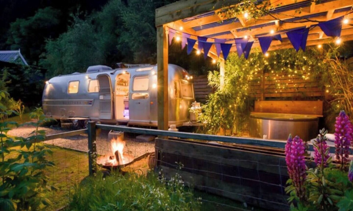 Aberfeldy House | Stella a Luxury vintage airstream #HighlandSpaces