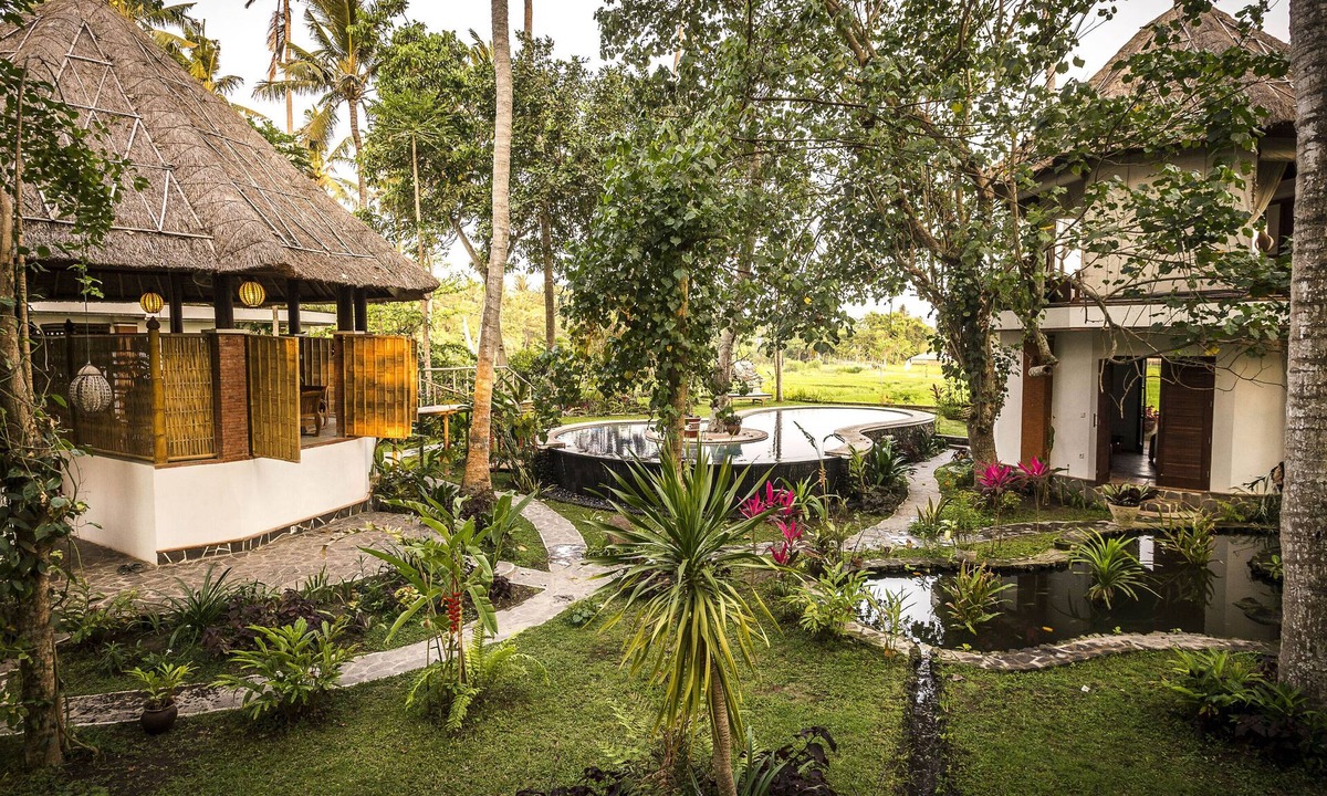 Jasri Villa | STRIKING VIEWS, SUBLIMELY ROMANTIC 4PAX A/C FULLY CATERED LUXURY PRIVATE POOL