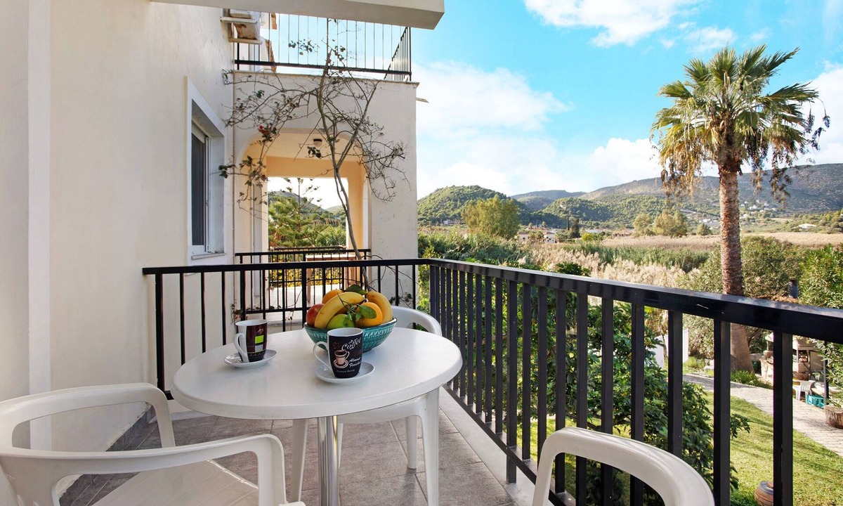 Limni Keri Apartment | Studio "Dolphin Studio Sea View 10" with Private Balcony, Shared Garden & Wi-Fi