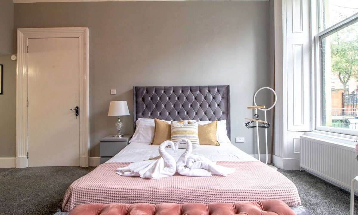 Glasgow Westend Apartment | Studio Dream with Loft, West End - Pass the Keys