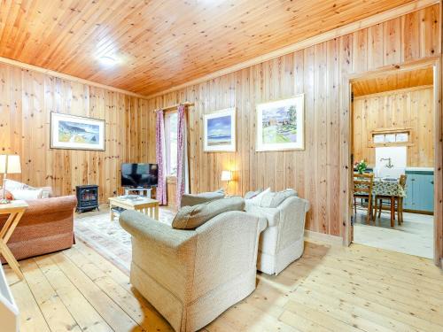 Ballater House | Stuffer's Cottage