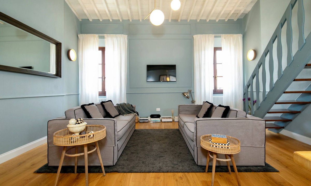 San Lorenzo Apartment | STUNNING BLUE FLORENCE