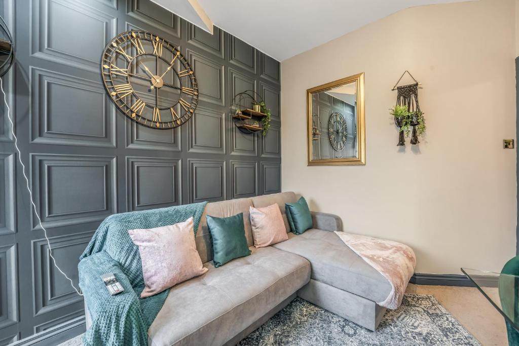 Tollcross Apartment | Stylish Central Edinburgh Abode