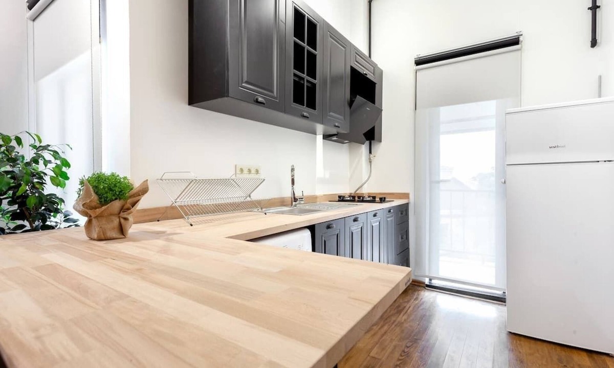 Galata Apartment | STYLISH FLAT w/OLD TOWN VIEW 3 BR/2 BA ELEVATOR&AC