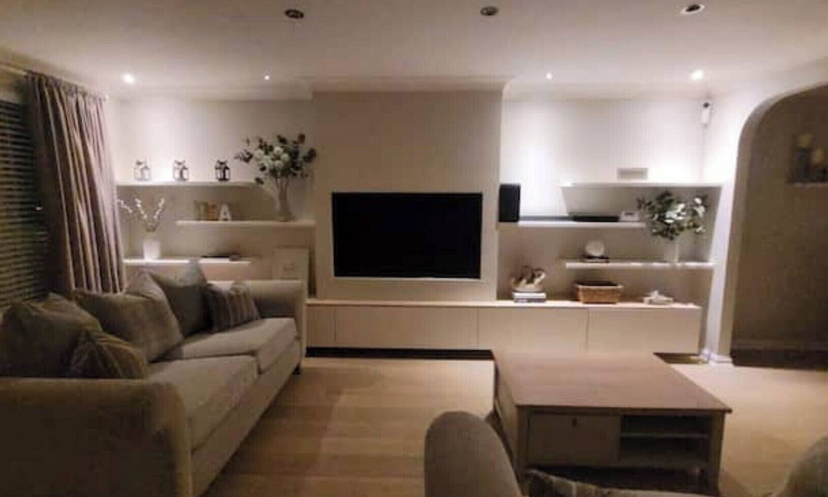 Pollokshaws House | Stylish, Modern 3 bedroom house, free parking x 2