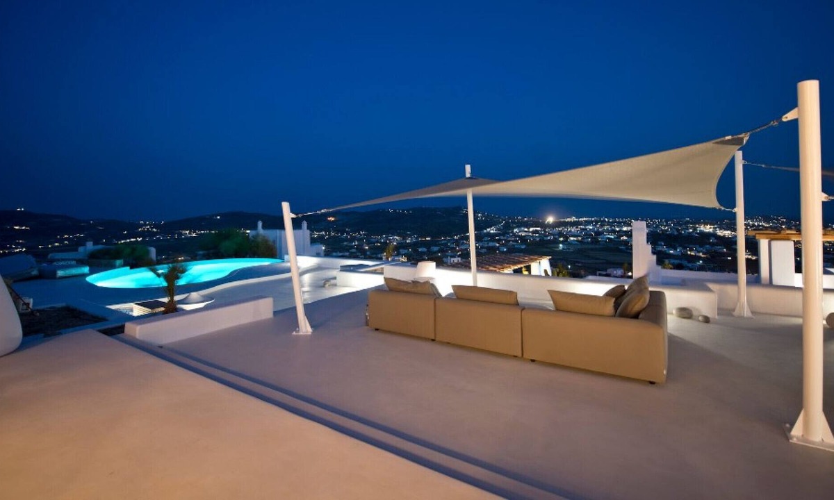 Tourlos Villa | Suite Ruby one bedroom suite with shared pool in Agia Sofia