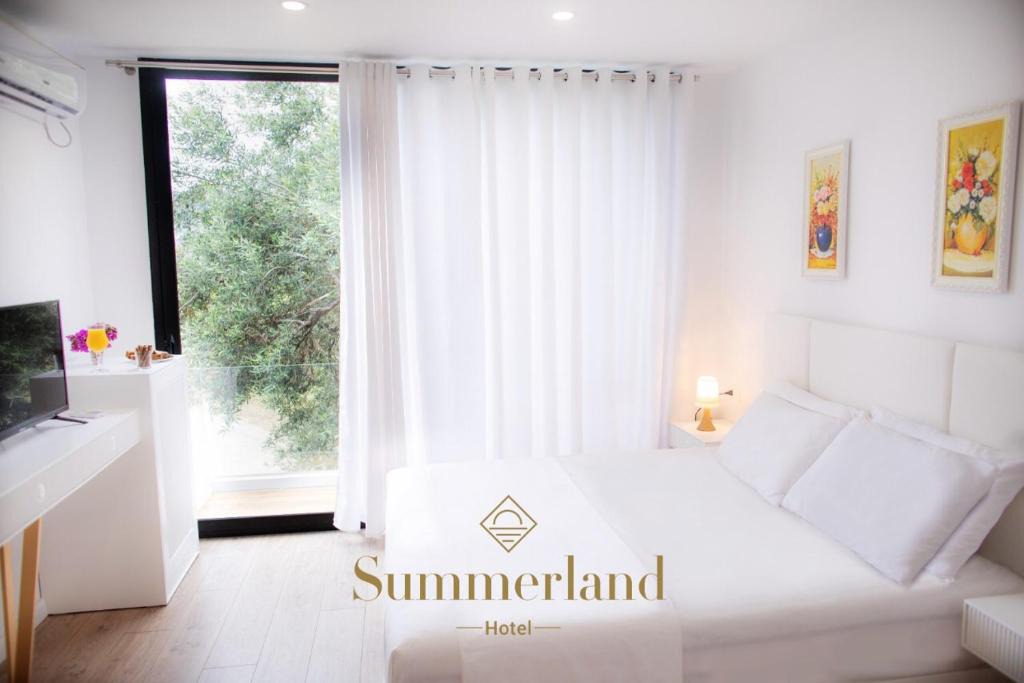 Qazim Pali Hotel | Summer Land
