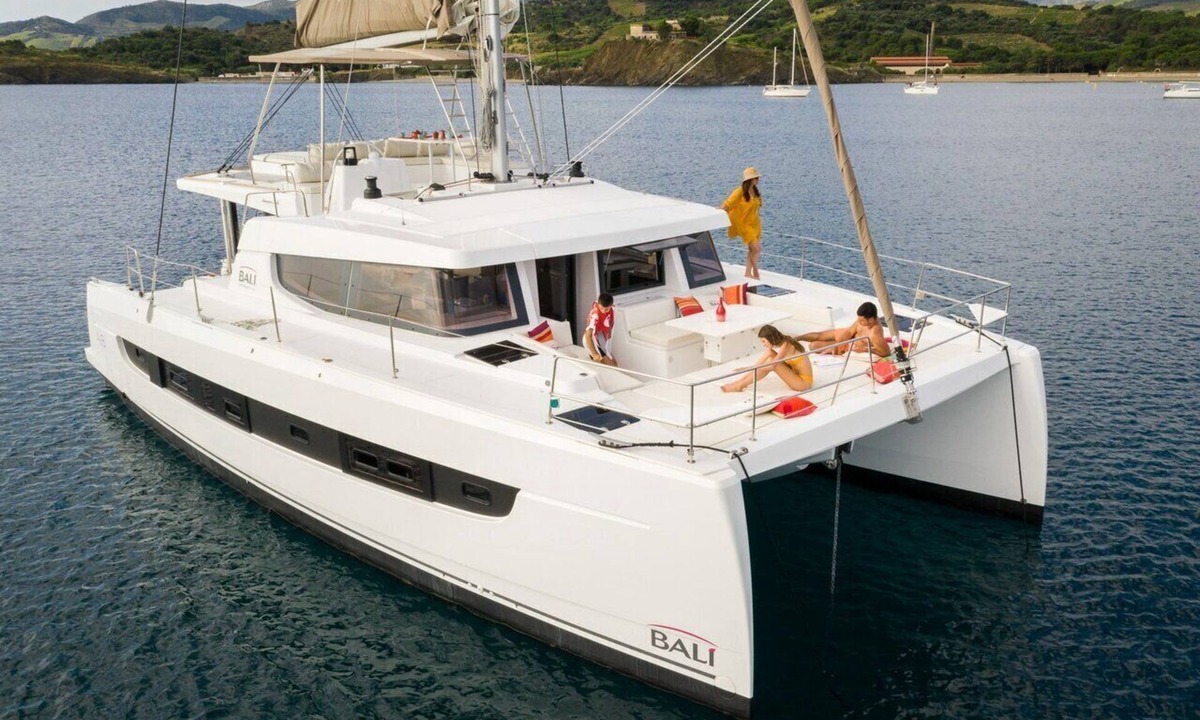 Lavrio Boat Rental | Sun-Kissed Sailing Adventure in the Saronic Islands