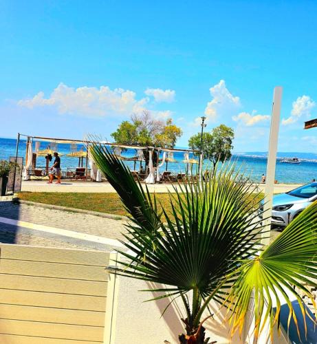 Perea Apartment | SUN SEA No 7 first line