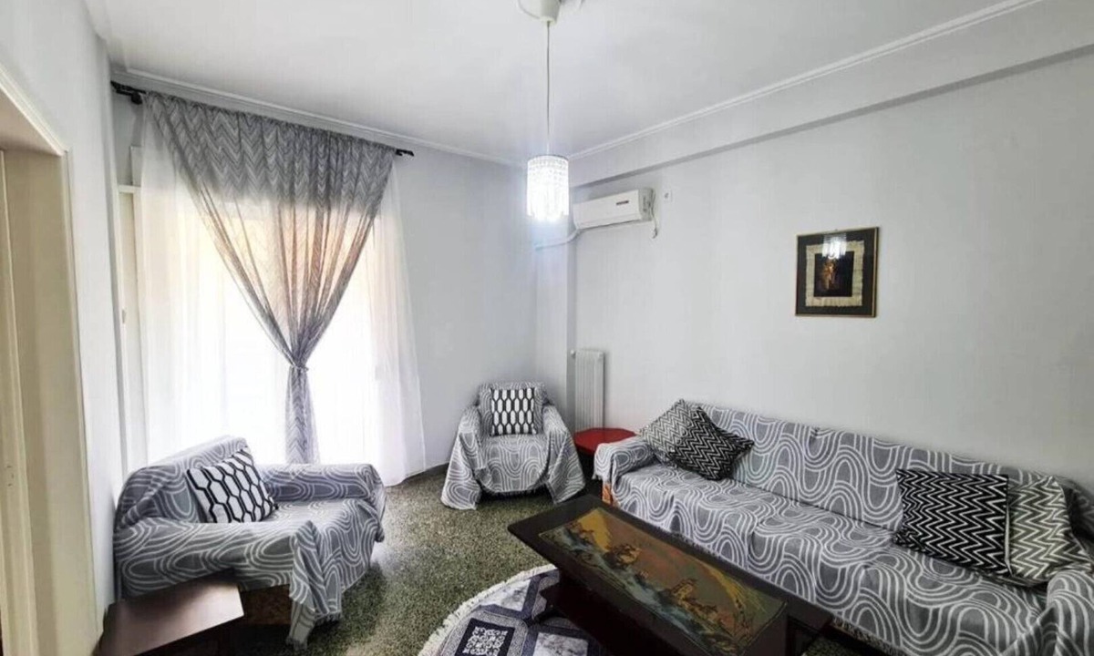 Nikaia-Agios Ioannis Rentis Apartment | Sunny Dream House