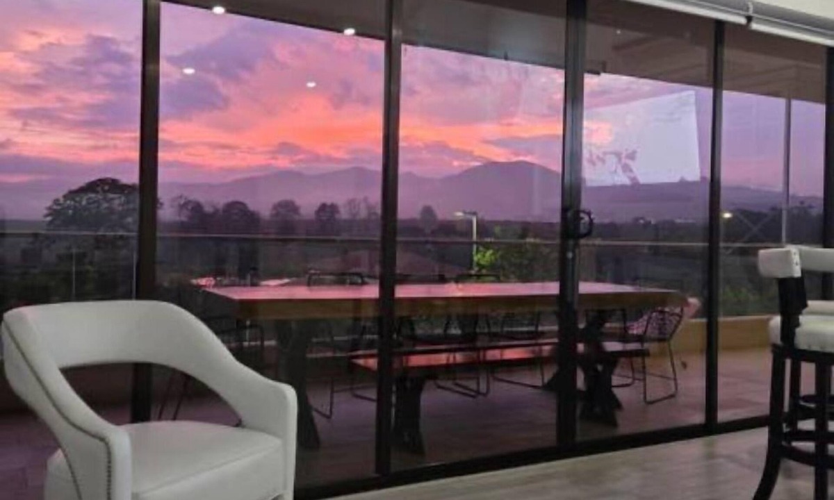 Bolivar Apartment | SUNSET & MOUNTAINS VIEW RETREAT Pool/Near SJO Airport