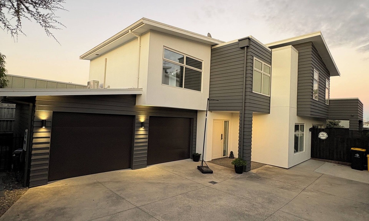Papamoa Beach House | T Two Papamoa Beach - For the whole family!