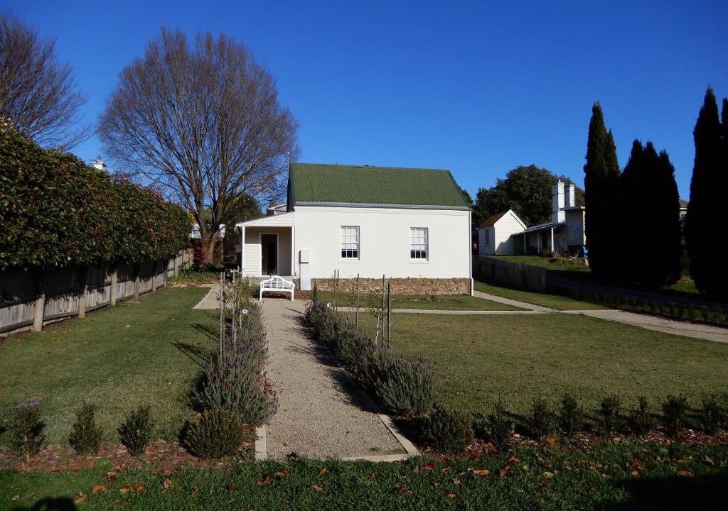 Deloraine House | The Chapel Deloraine
