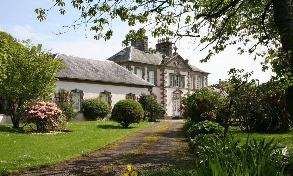 Rothesay Cottage | The Coach House at Stewart Hall