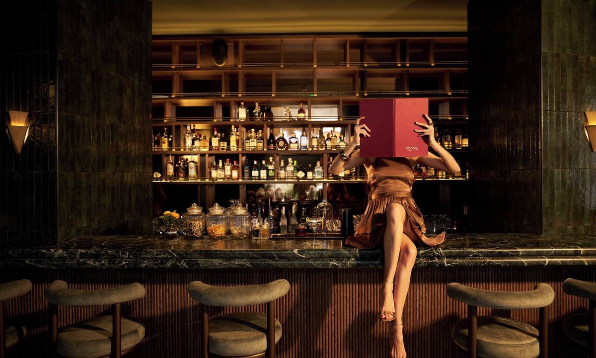 Khalandrion Hotel | The Fiction