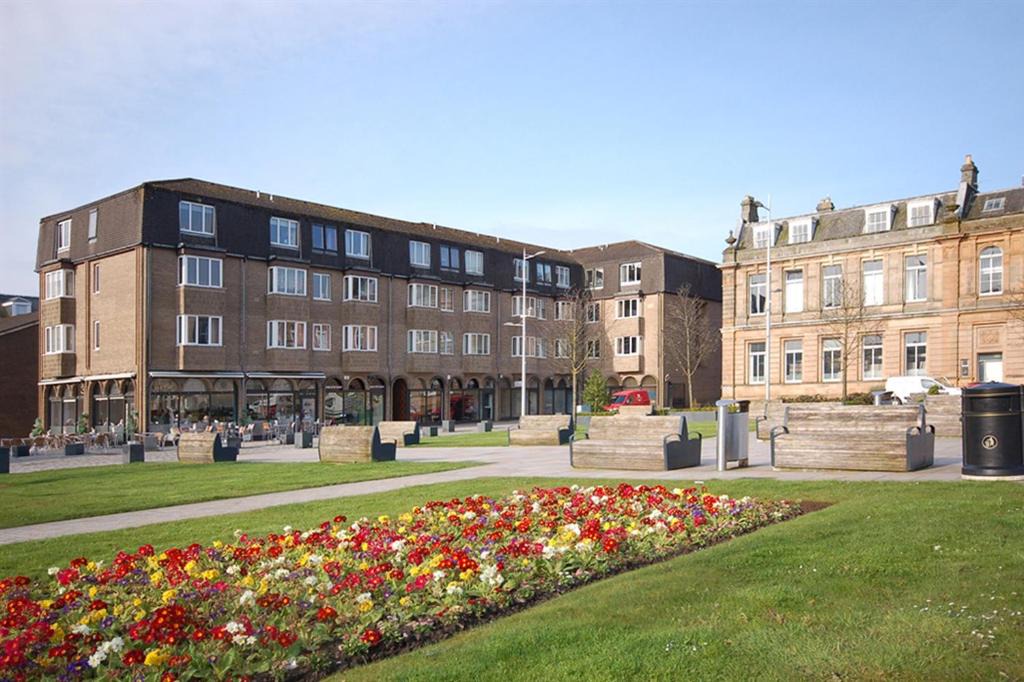 Helensburgh Apartment | The Flat In The Square