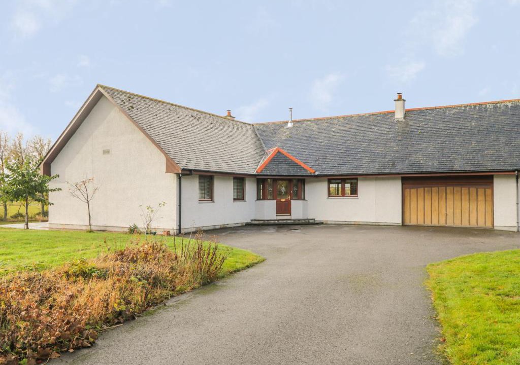 Invergordon House | The Glebe