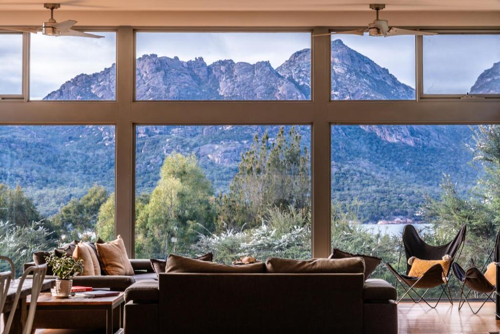 Coles Bay House | The Loft