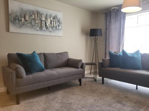 Kilmarnock House | The MacIntyre - Coorie Doon Stays