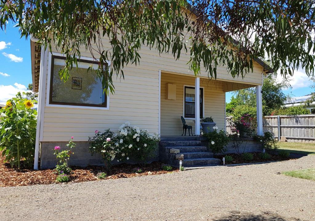 Grove House | The Manager's Cottage