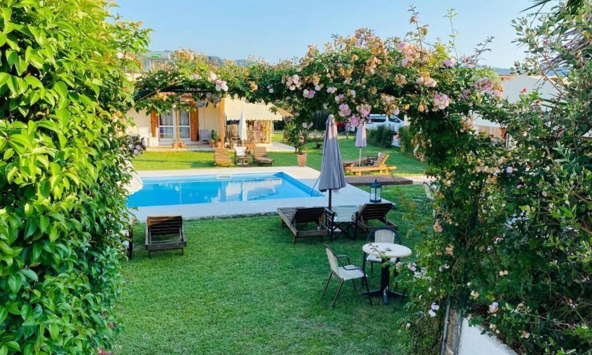 Archaia Olympia House | The Mansion of Dionisos and Dimitras 6