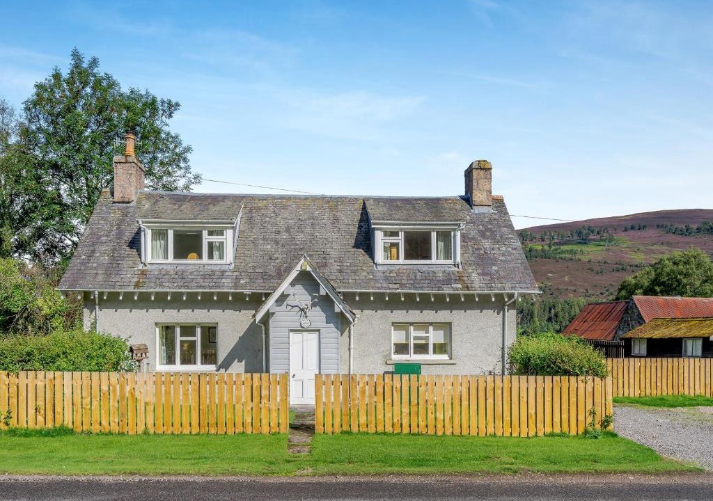 Ballater House | The Old School House