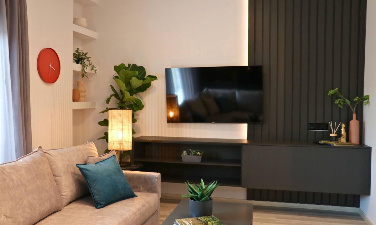 Petralona Apartment | The Philosopher's Penthouse