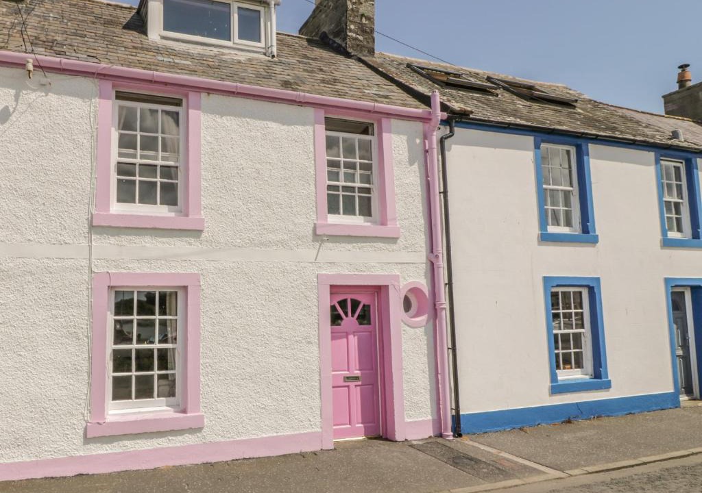 Newton Stewart House | The Pink House
