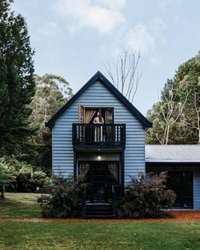 Strahan Hotel | The Quarters