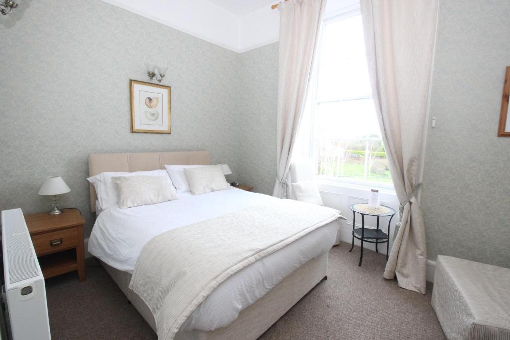 The Hotel | Girvan