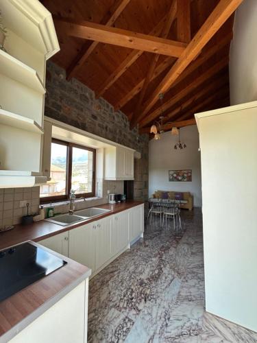 Stoupa Apartment | To Petrino Condo