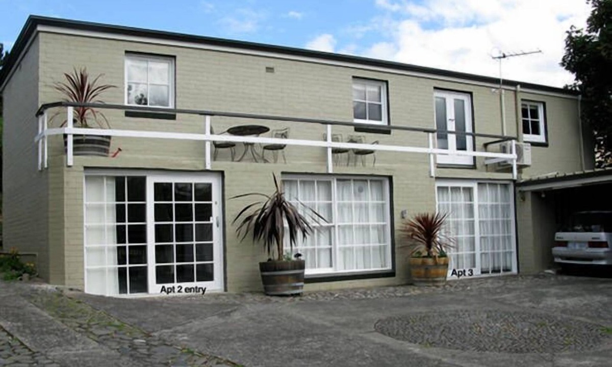 South Hobart Apartment | Toogooloowa about Davey 2