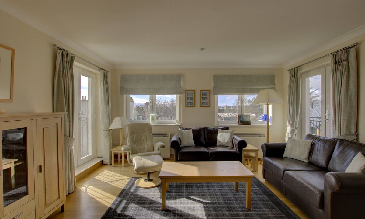 Brora Apartment | Top-floor, two-bedroom golf apartment with views over the famous James Braid Brora Golf Course