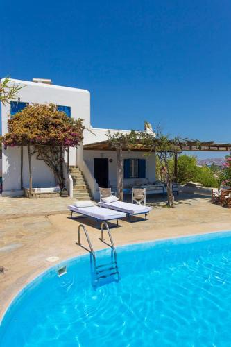 Ornos Villa | Traditional Mykonian Villa