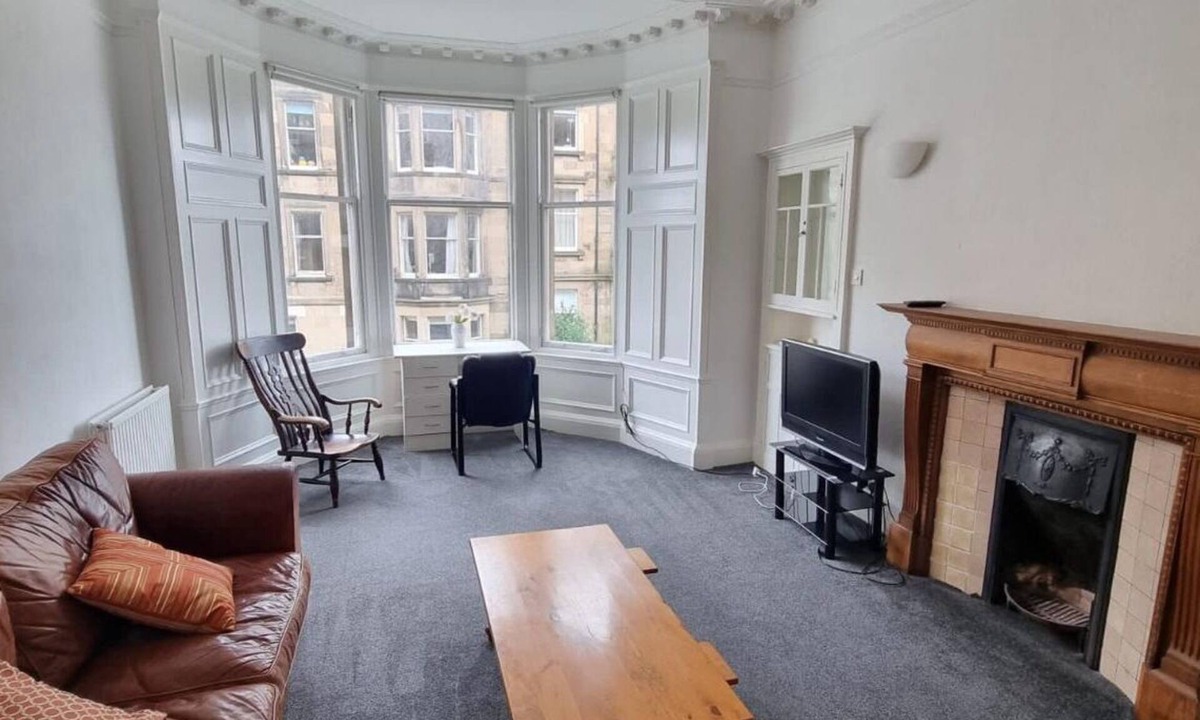 Bruntsfield Apartment | Traditional Victorian Edinburgh Flat Central Location, Bright and Airy