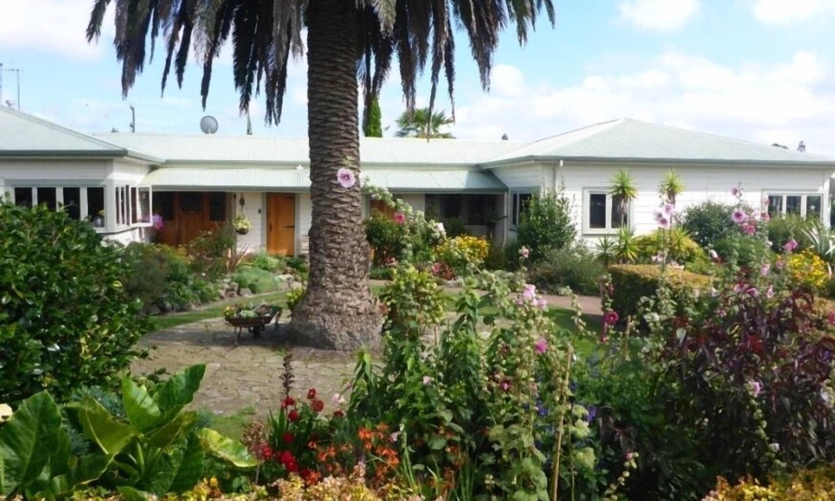 Awakeri Other | Tranquil Farmhouse Getaway - 10 Min Drive to Town