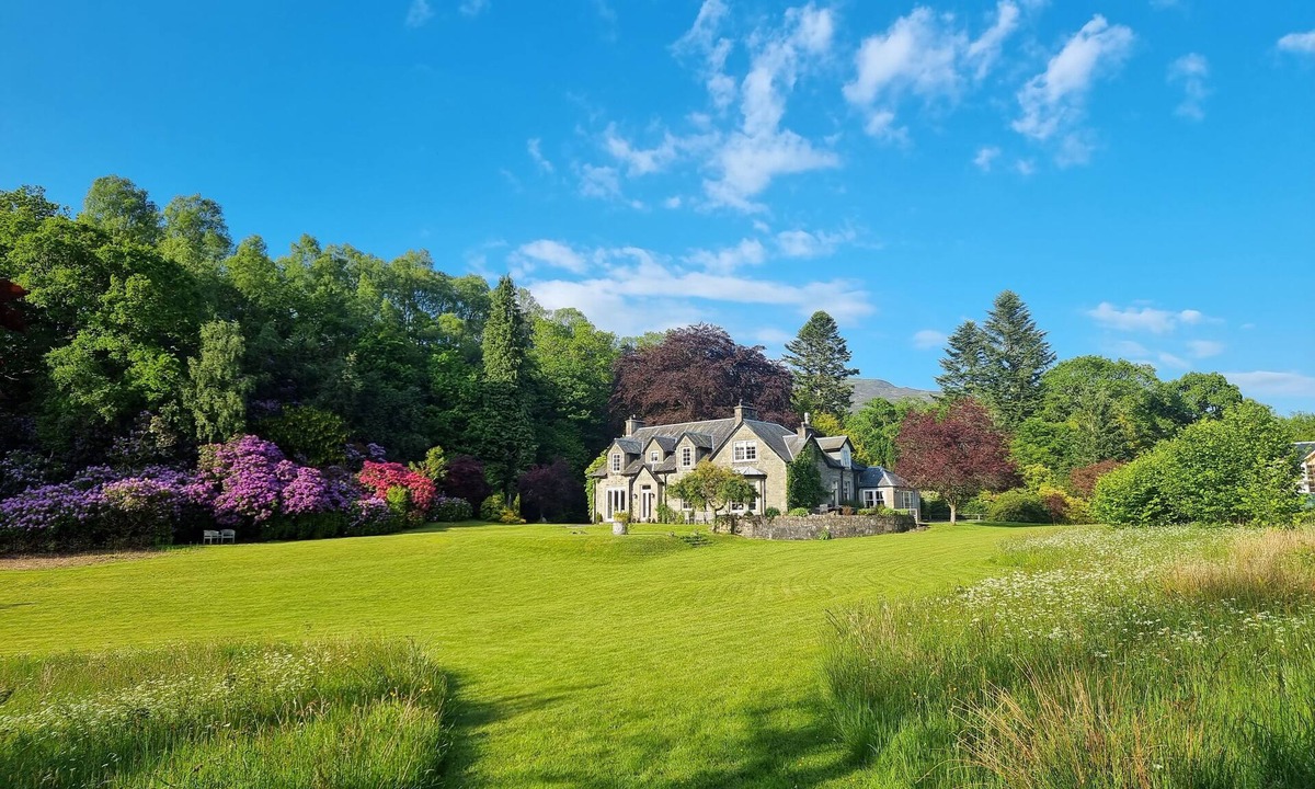 Strathblane House | Unique Scottish Victorian Country House In The Trossachs/Loch Lomond-6 bedrooms