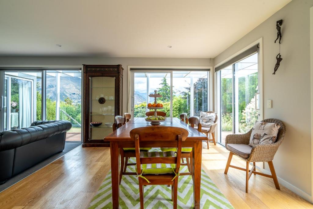 Wanaka House | Views, Space, Comfort, The Perfect Holiday Treat