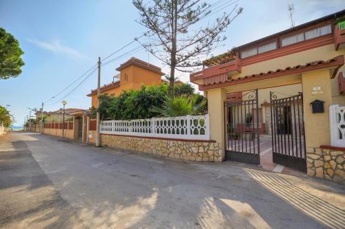 Lido Manfria Apartment | Villa Caci Andromeda