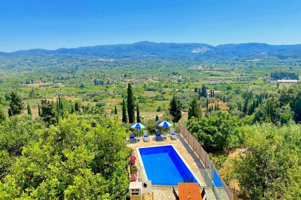 Esperion Villa | Villa Dinos by PosarelliVillas