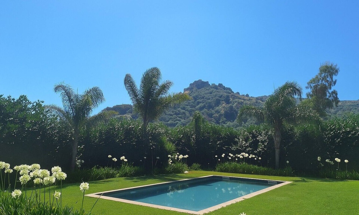 Rovittello Villa | Villa 'Eden' with Mountain View, Wi-Fi and Air Conditioning