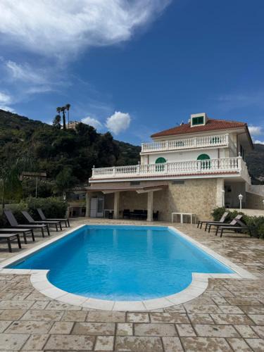 Scaletta Marina Bed & Breakfast | Villa Frank
