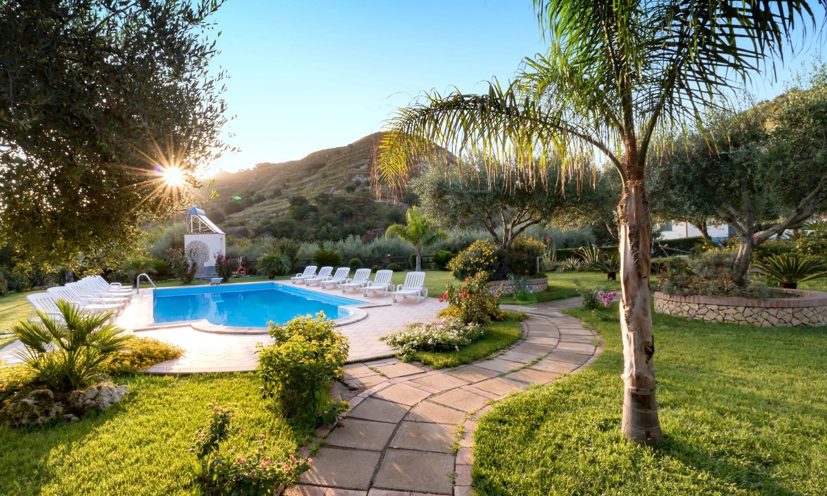 Gasponi Bed & Breakfast | Villa Garden