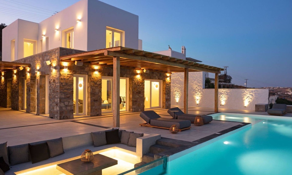 Ornos Villa | Villa in Glyfada with 6 bedrooms sleeps 12