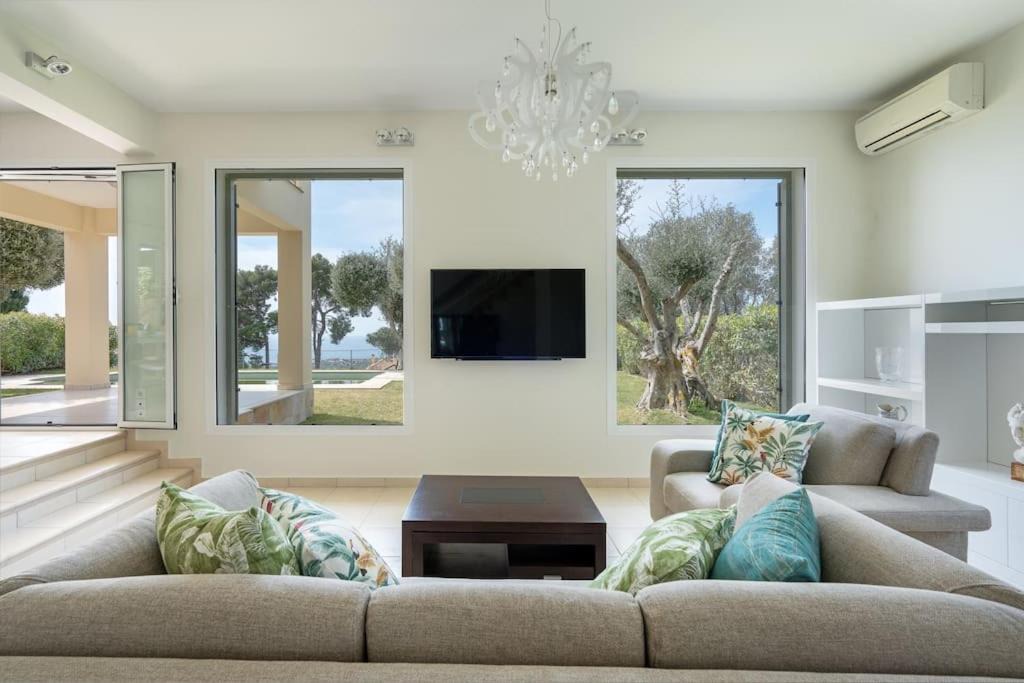 Kaligata Villa | Villa Metaxata