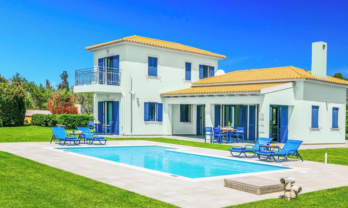 Svoronata Villa | Villa Nissaki - Two Bedroom Villa, Sleeps 4
