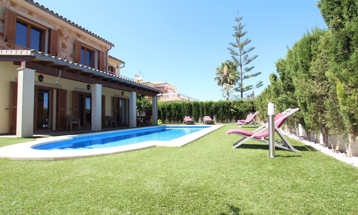 El Toro Villa | Villa Puerto Adriano with Private Pool and 5 min walk from the Beach