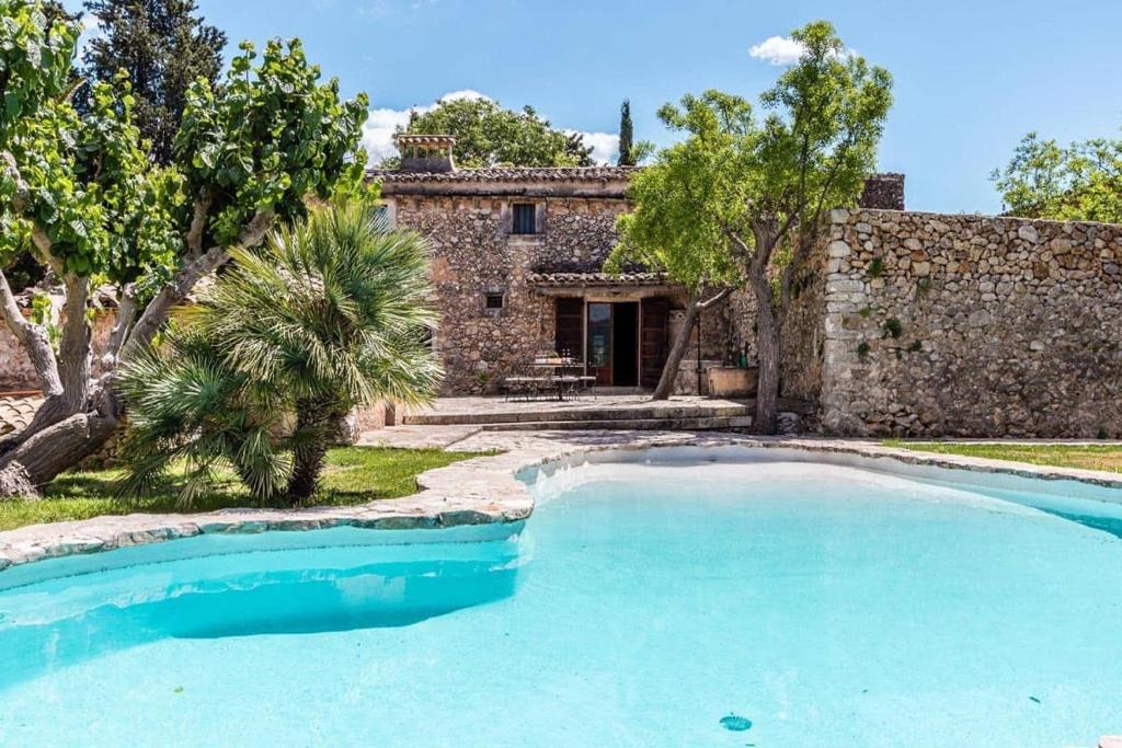 Buger Villa | Villa Rafal Antic