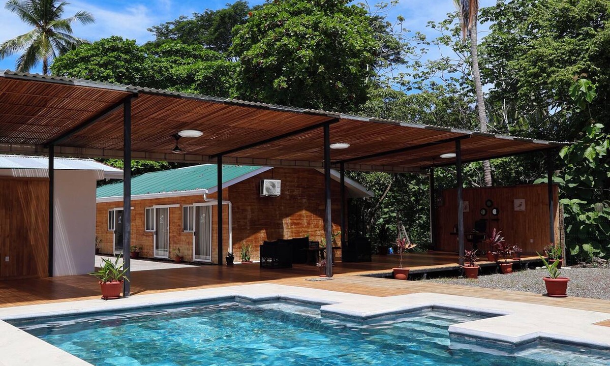 Parrita Hotel | Villa Republik